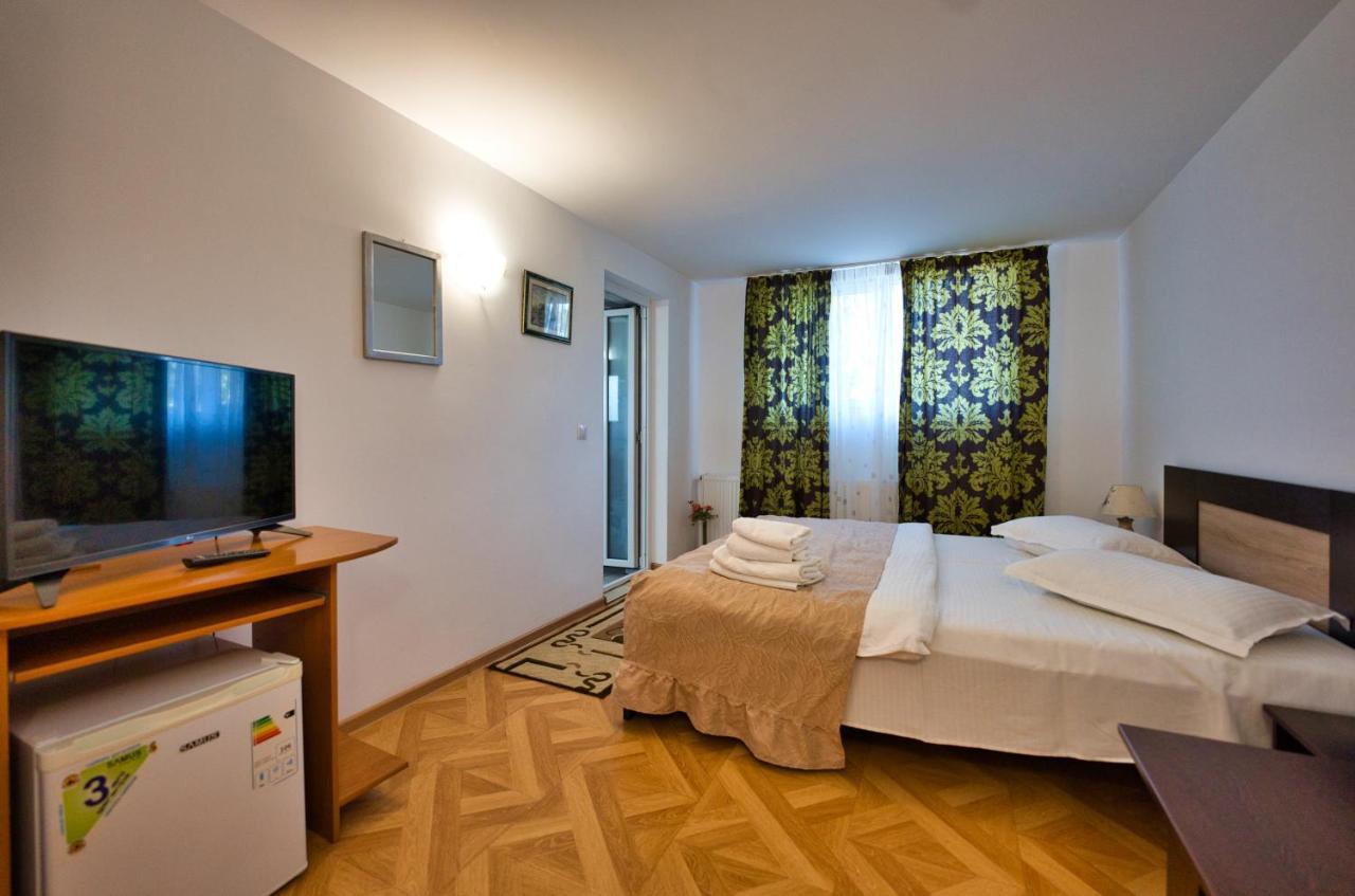 Vila Victoria Râmnicu Vâlcea Eksteriør billede